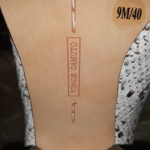 ((Listing#161))((NEW)) Vince Camuto - Picture 4 of 9